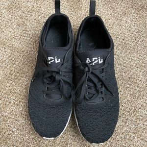 APL Women’s TechLoom Phantom